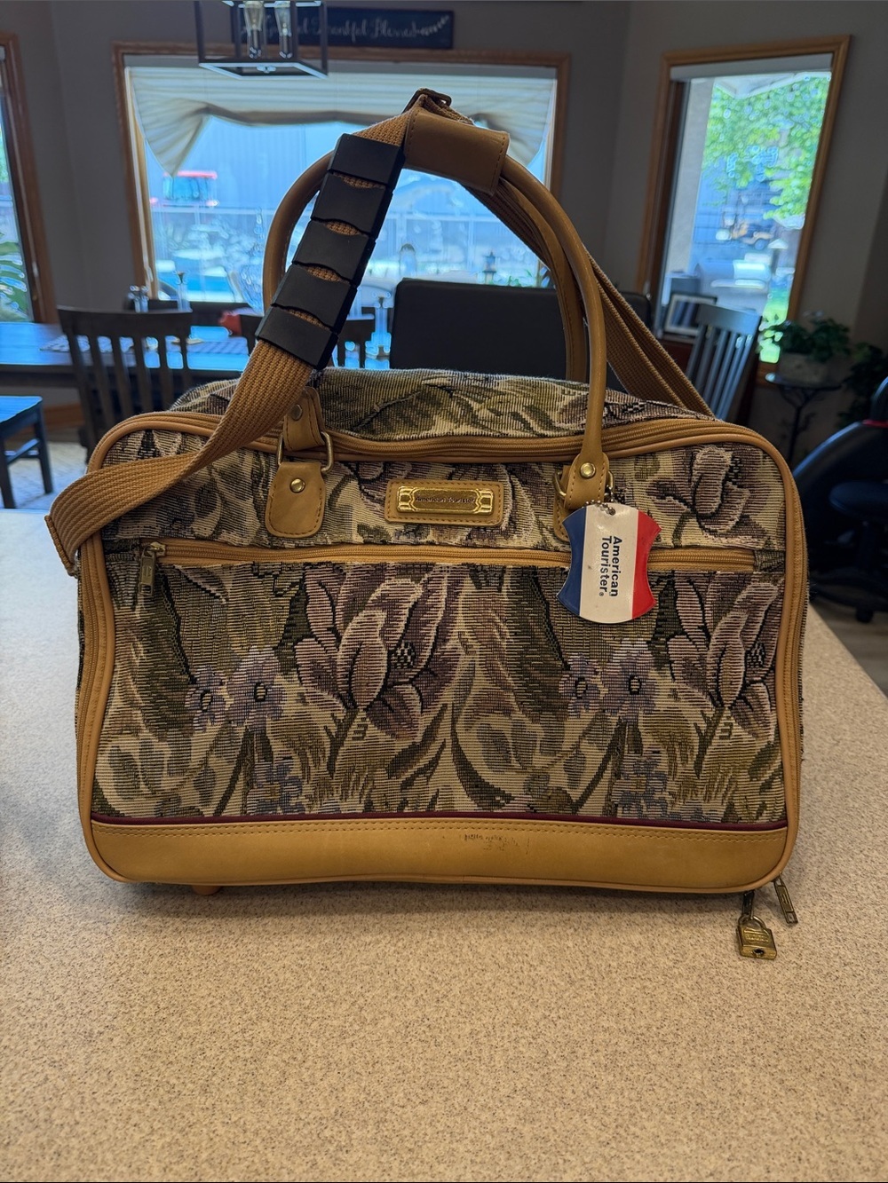 American Tourister Vintage Tapestry Floral Weekend Bag in Olive & Tan
